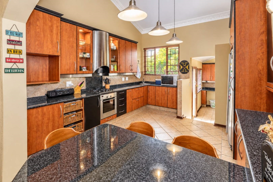 5 Bedroom Property for Sale in Schoemansville North West